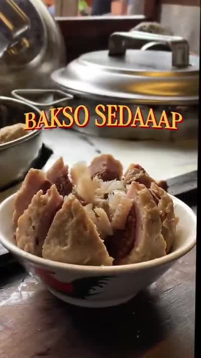 Kuah Gurih, Bakso Kenyal — Bikin Nagih!